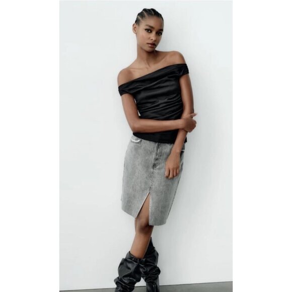 ZARA Off-the-Shoulder Stretch Poplin Top Black Women's Size Medium Ruched Fitted - Picture 8 of 9